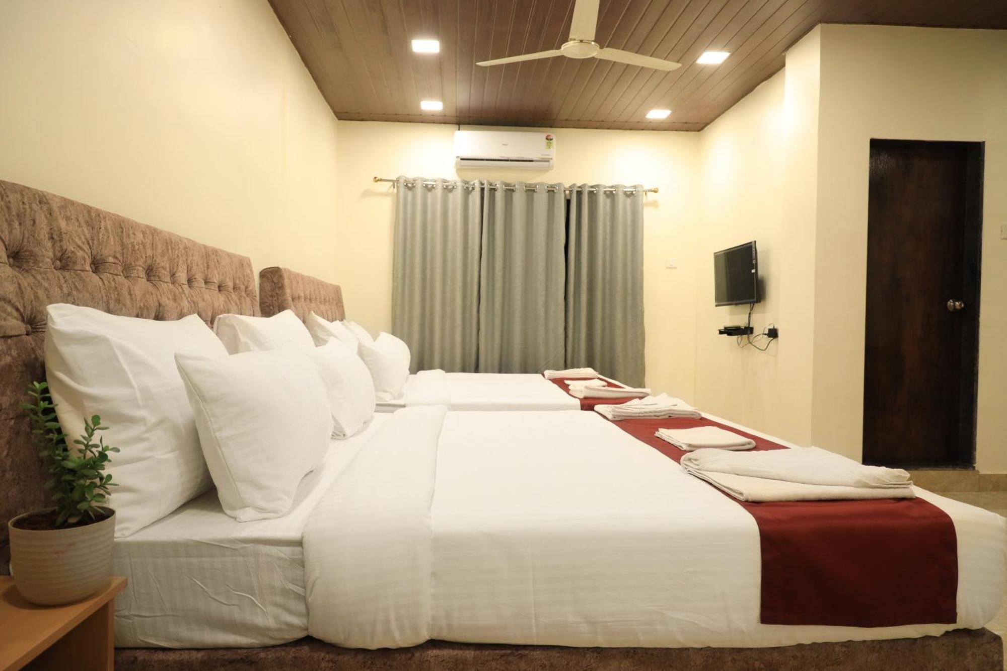 Trattino Resorts Panchgani Exterior photo